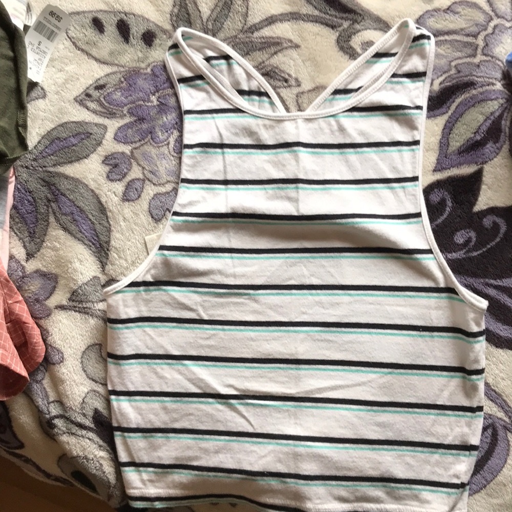 Crop top cross over t-shirt